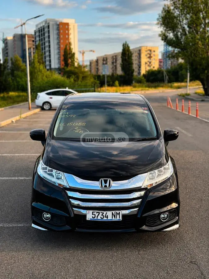 Honda Odyssey 2017 — photo 2