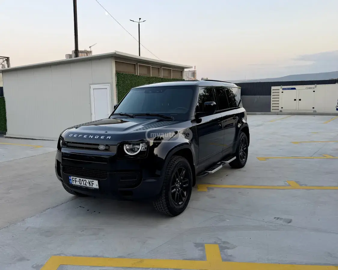 Land Rover Defender 110