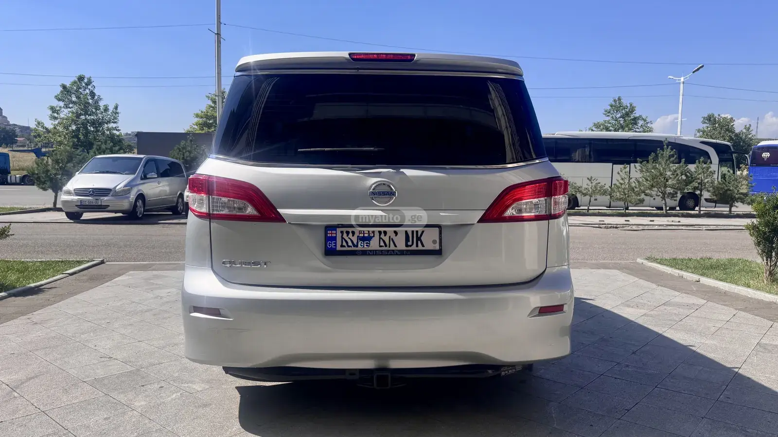 Nissan Quest 2015 — photo 2