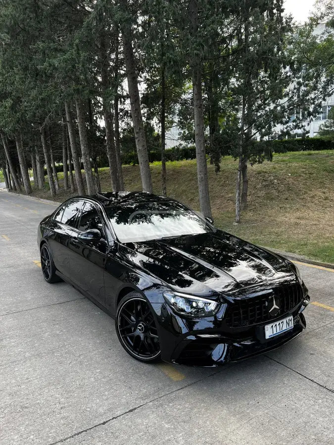 Mercedes-Benz E 300