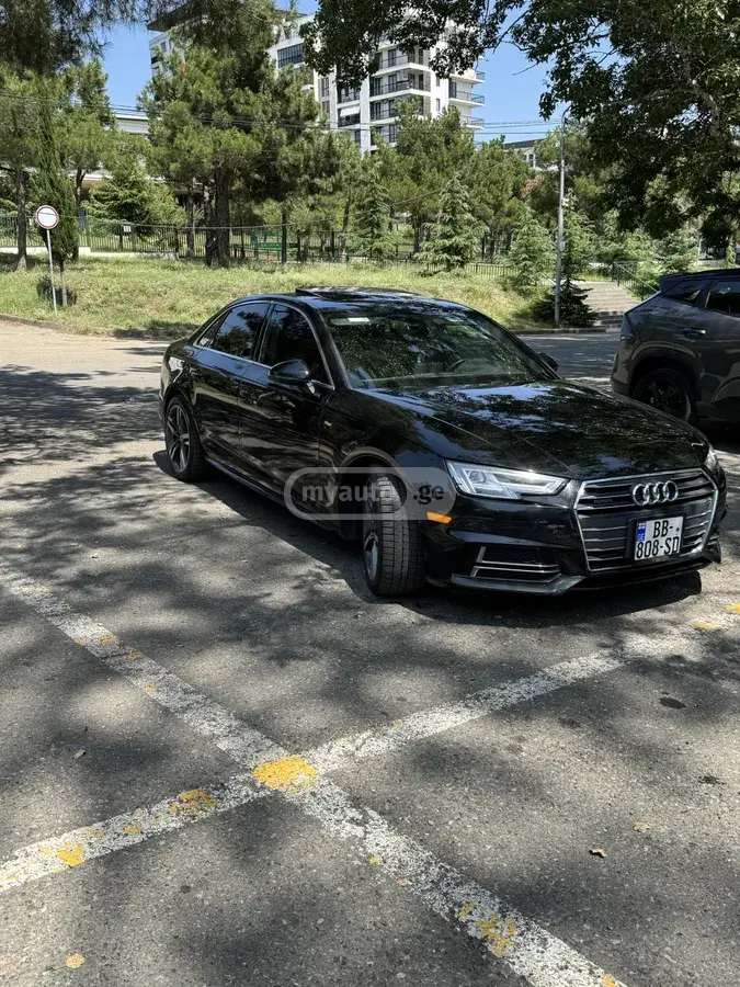Audi A4 2017 — photo 2