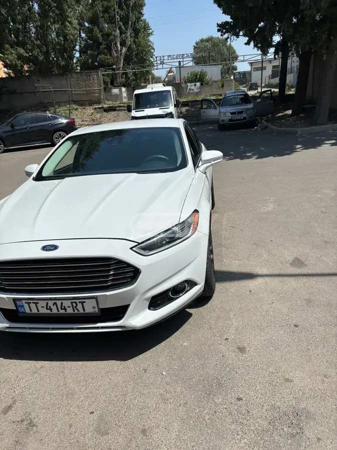 Ford Fusion 2015 — photo 2