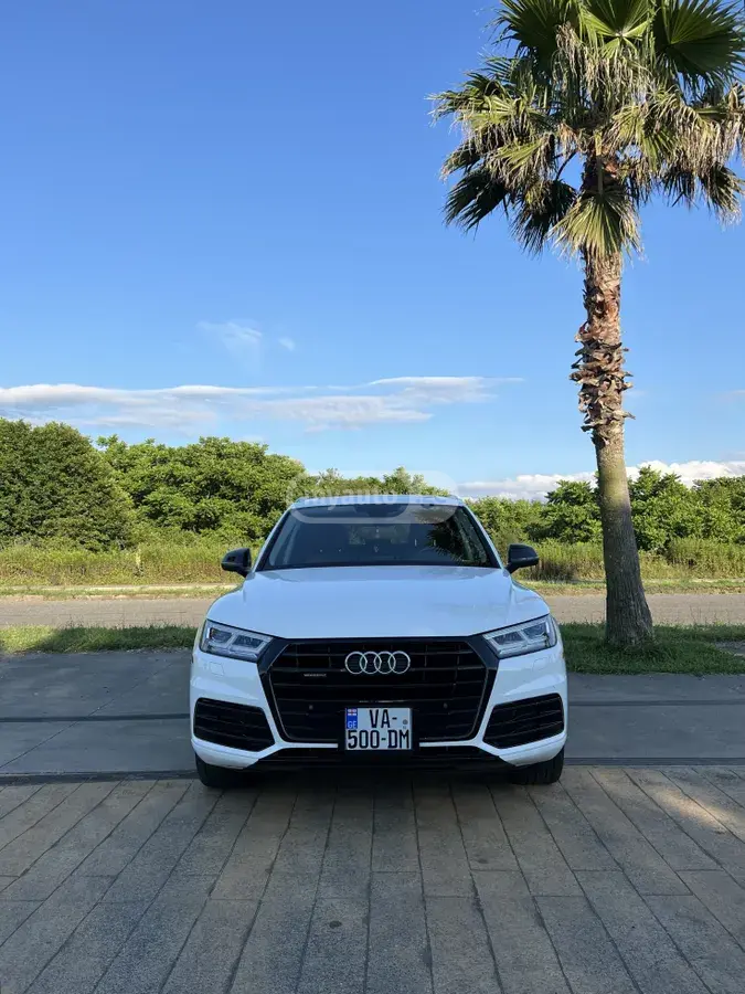 Audi Q5 2018 — photo 2
