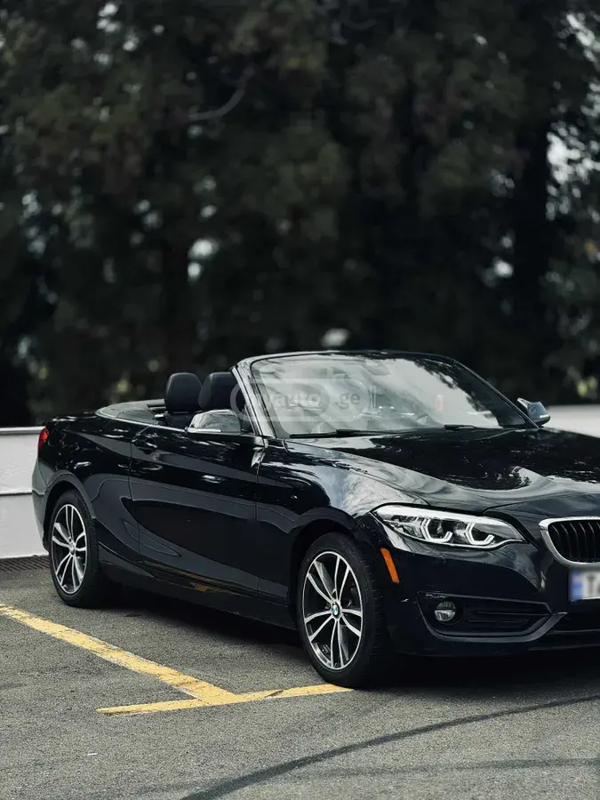 BMW 230i 2020 — photo 2