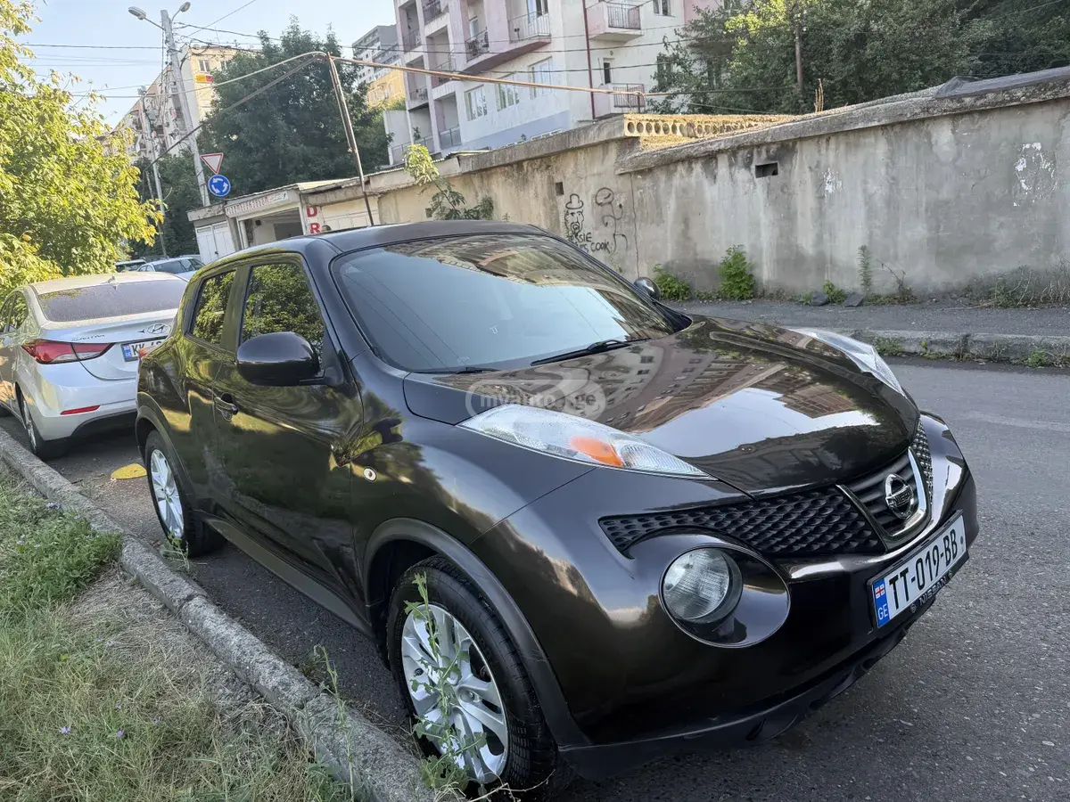 Nissan Juke 2011 — photo 2