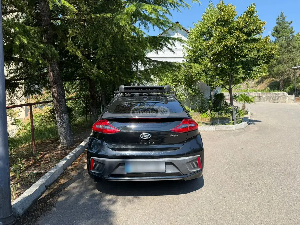 Hyundai Ioniq 2018 — photo 2