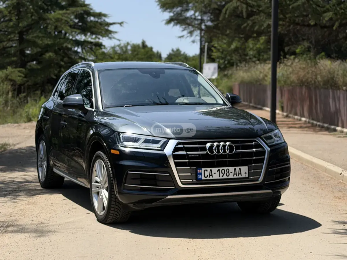 Audi Q5 2018 — photo 2
