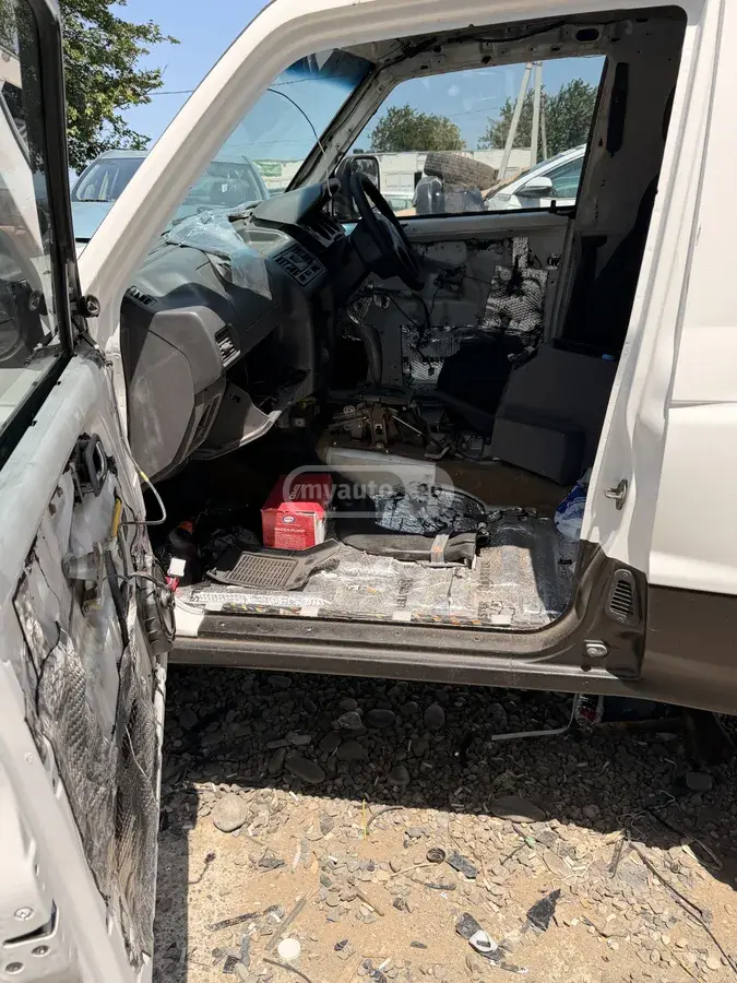 Mitsubishi Pajero 1997 — photo 2