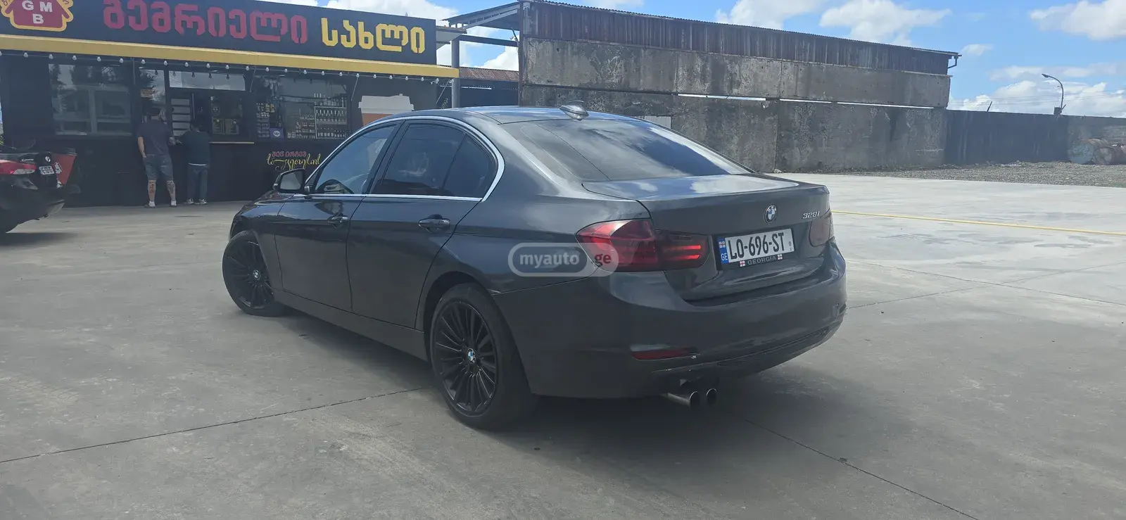 BMW 328 2012 — photo 2