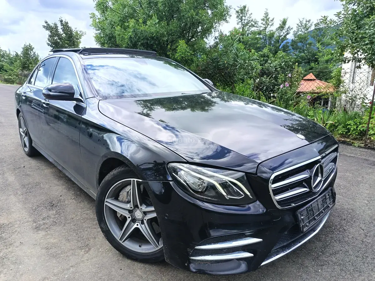 Mercedes-Benz E 300