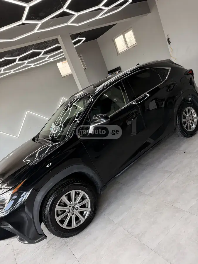 Lexus NX 300