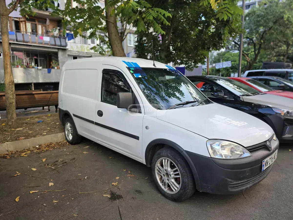 Opel Combo Life 2010 — photo 2