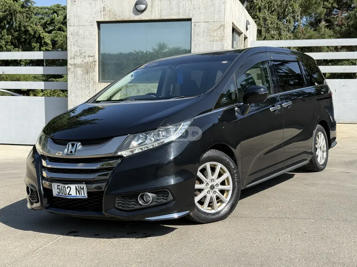 Honda Odyssey 2017 — photo 2