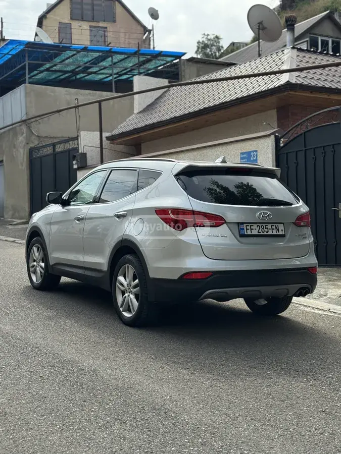 Hyundai Santa Fe 2014 — photo 2