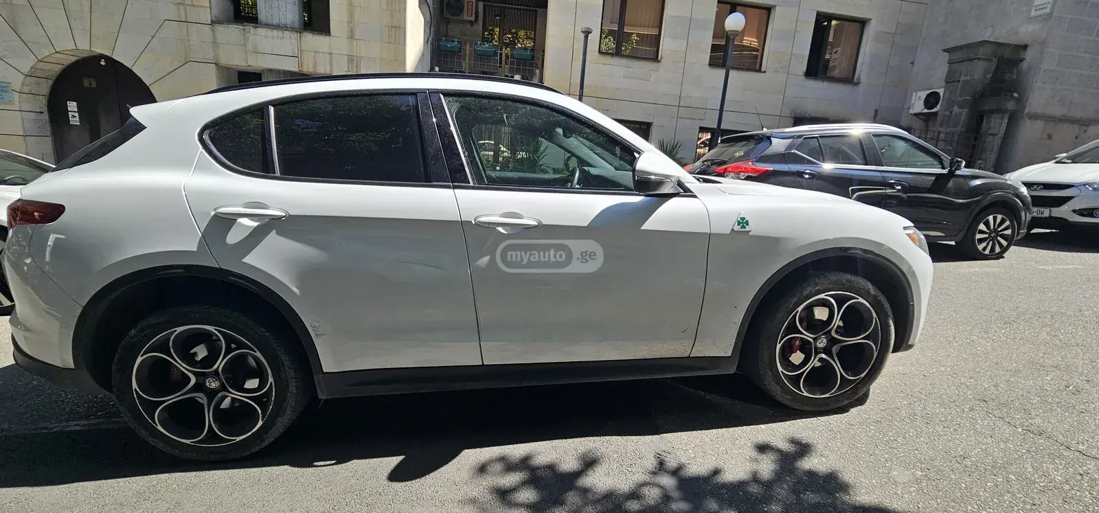 Alfa Romeo Stelvio 2018 — photo 2