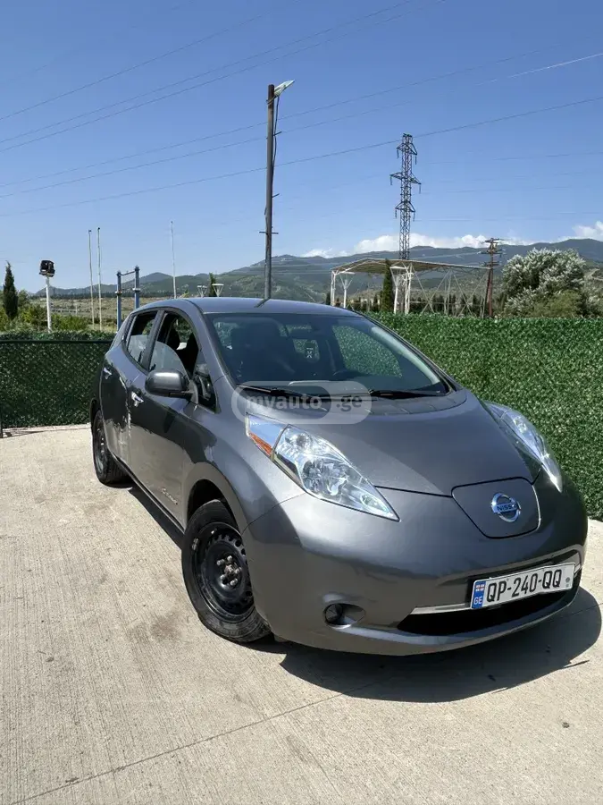 Nissan Leaf 2016 — photo 2