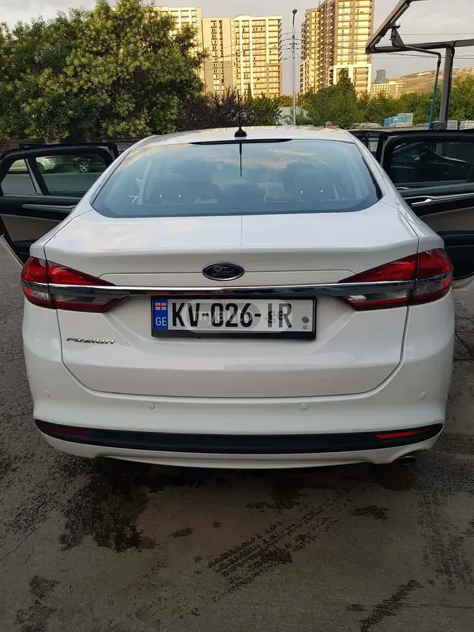 Ford Fusion 2018 — photo 2