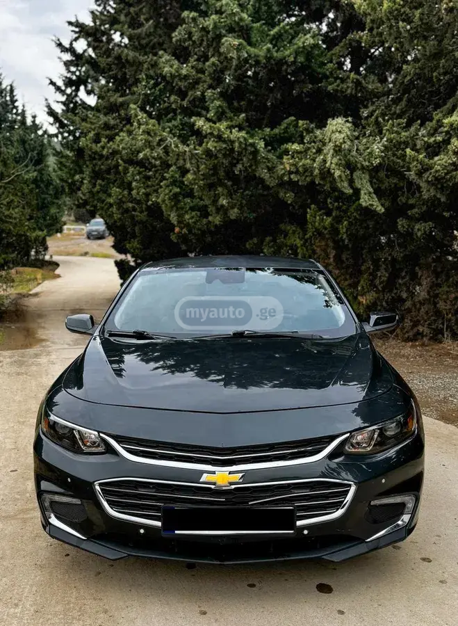 Chevrolet Malibu 2017 — photo 2