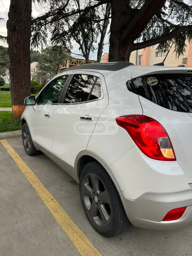 Buick Encore 2015 — photo 2