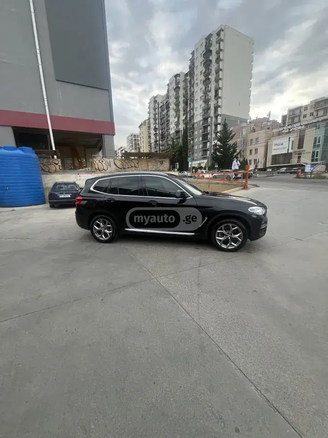 BMW X3 2020 — photo 2