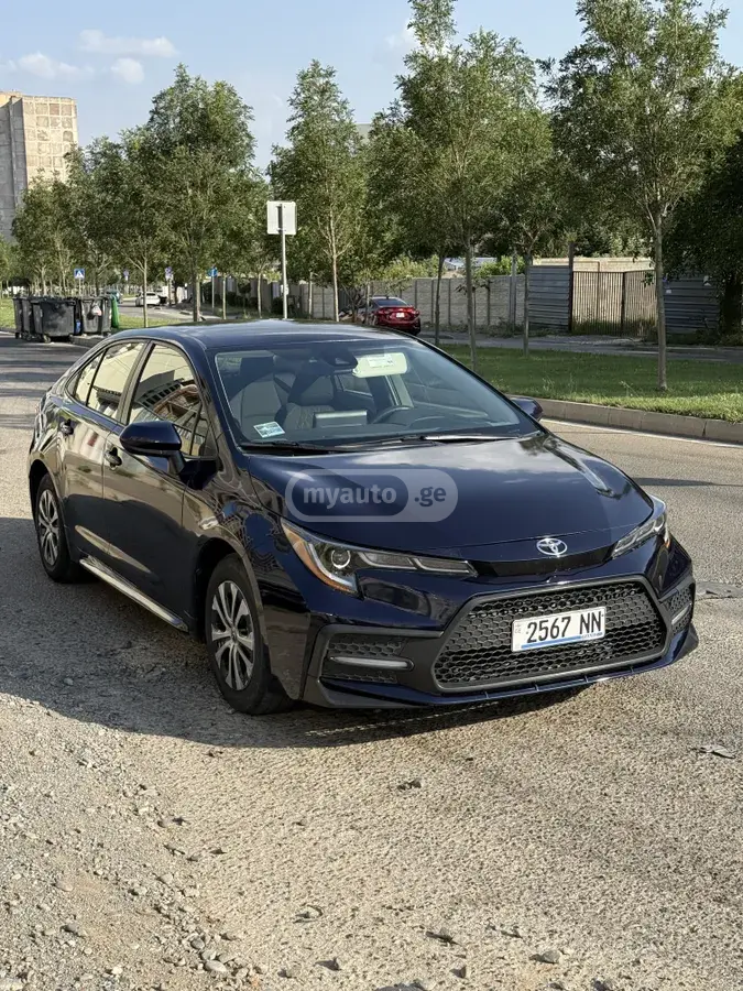 Toyota Corolla 2021 — photo 2
