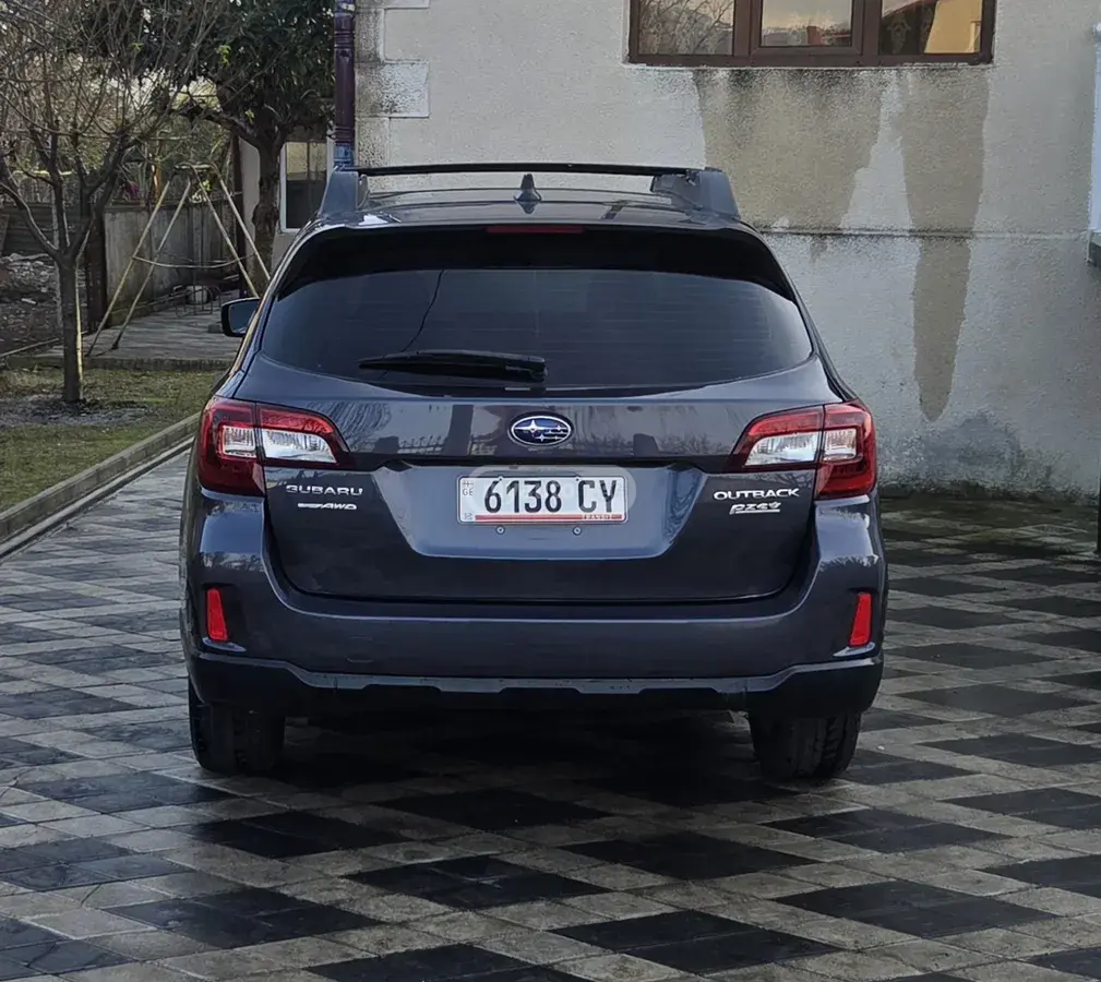 Subaru Outback 2016 — photo 2