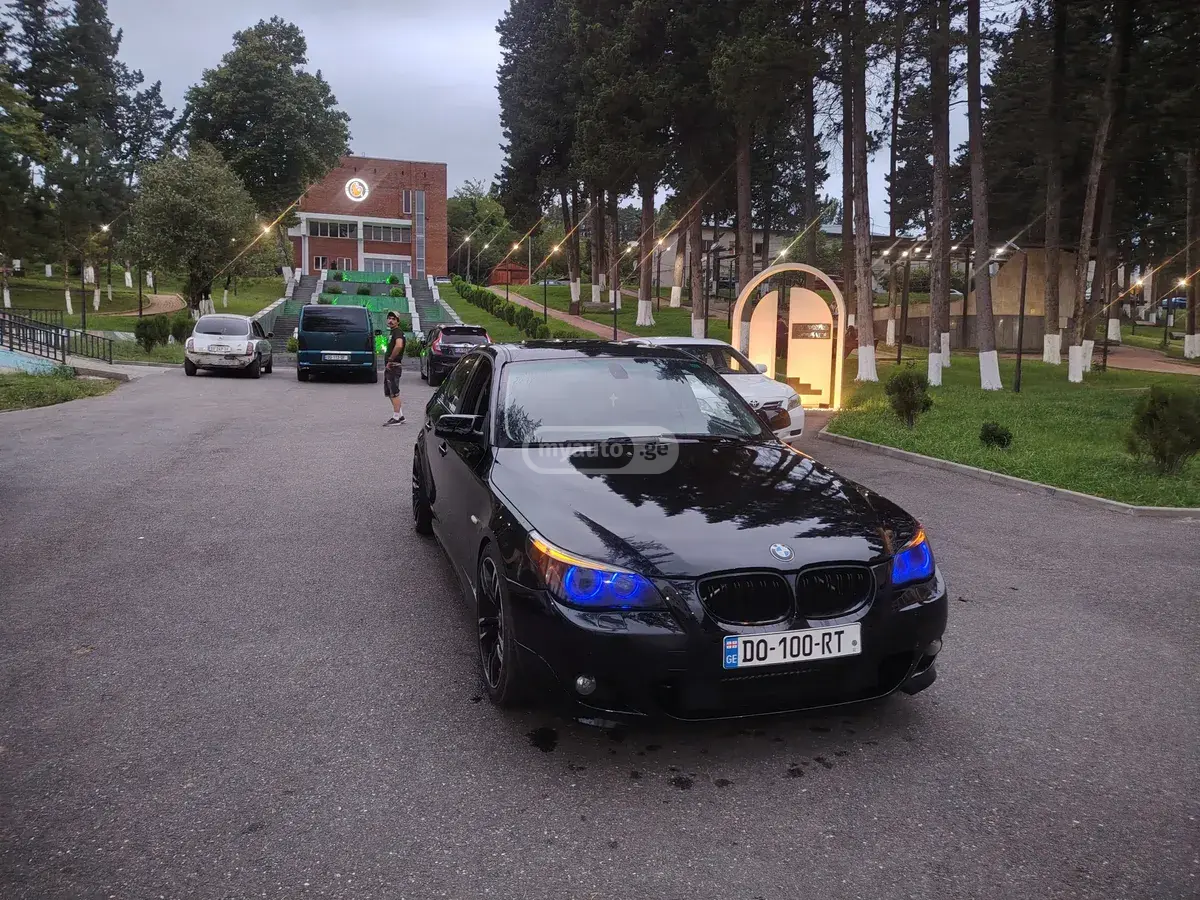 BMW 530