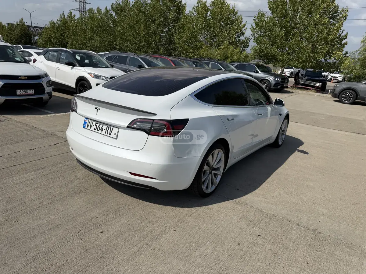 Tesla Model 3 2018 — photo 2