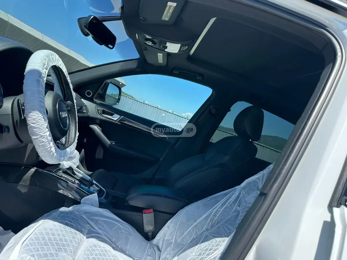 Audi SQ5 2016 — photo 2