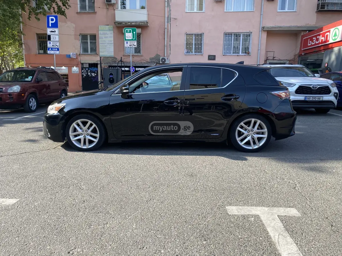 Lexus CT 200 h 2015 — photo 2