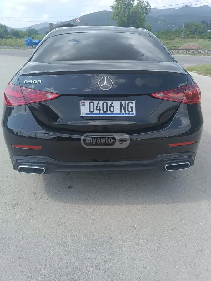 Mercedes-Benz C 300 2022 — photo 2