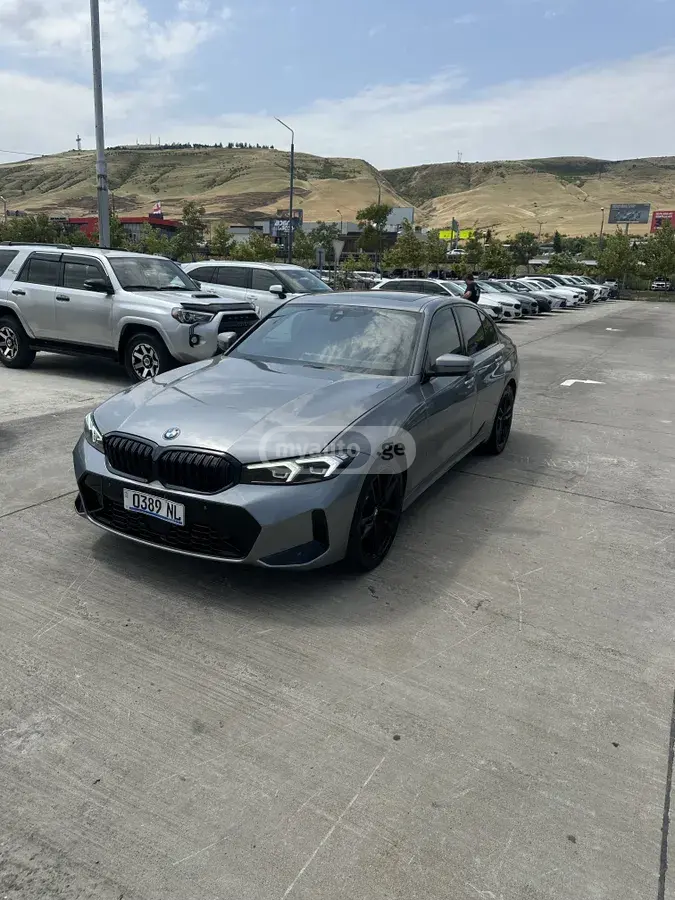 BMW 330