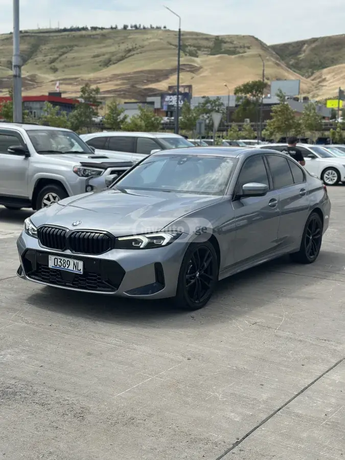 BMW 330 2024 — photo 2