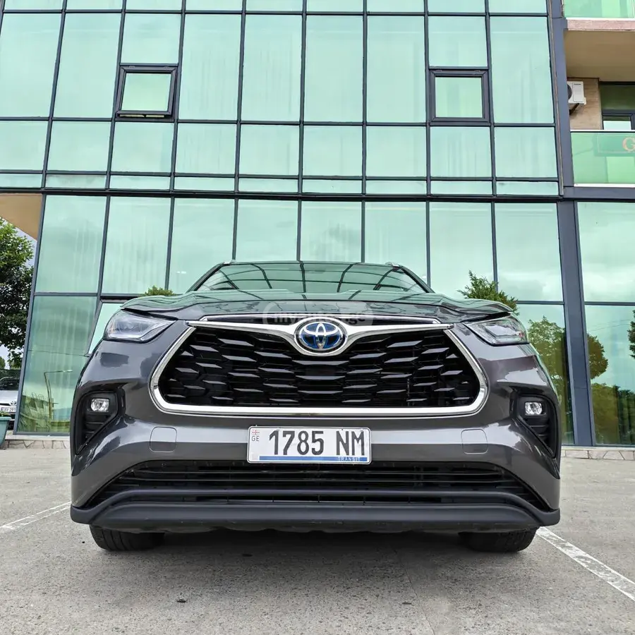 Toyota Highlander 2022 — photo 2