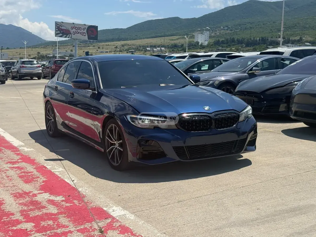 BMW 330