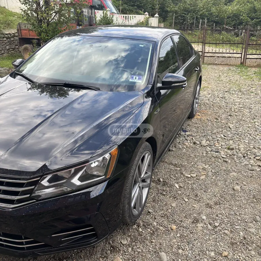 Volkswagen Passat 2017 — photo 2