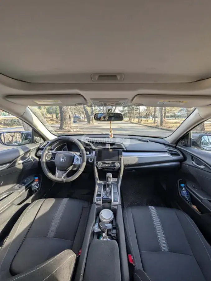 Honda Civic 2016 — photo 2