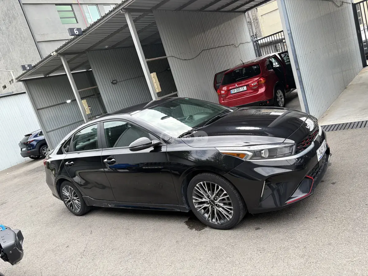 Kia Forte 2022 — photo 2