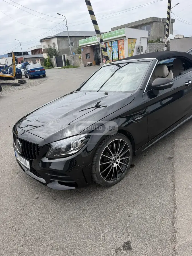 Mercedes-Benz C 300 2020 — photo 2
