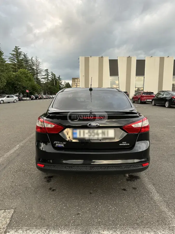 Ford Focus 2014 — photo 2