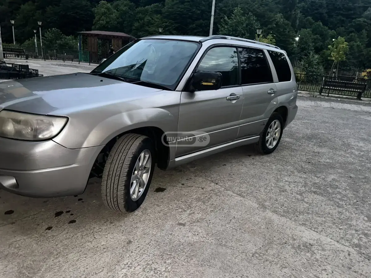 Subaru Forester 2005 — photo 2