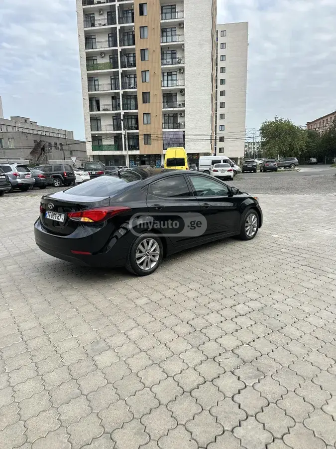 Hyundai Elantra 2013 — photo 2