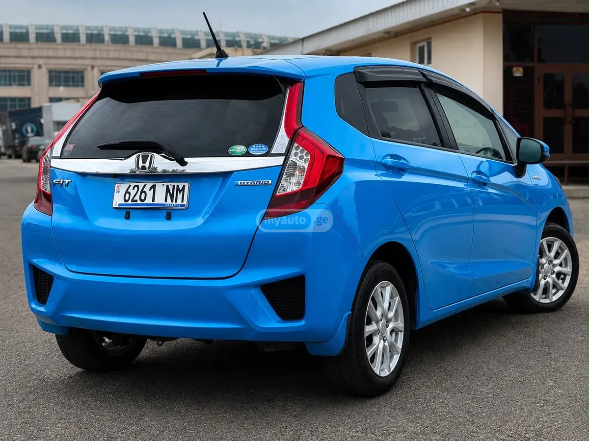 Honda Fit 2017 — photo 2