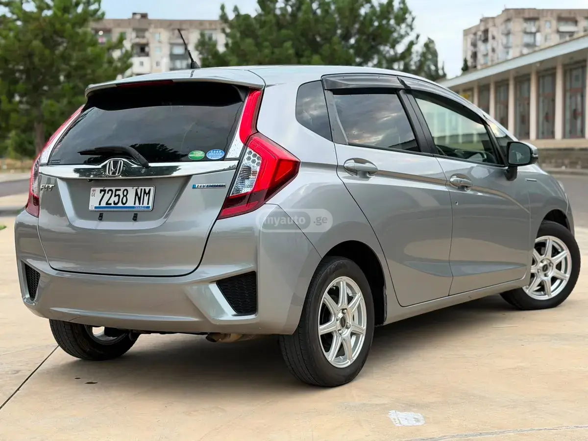 Honda Fit 2016 — photo 2