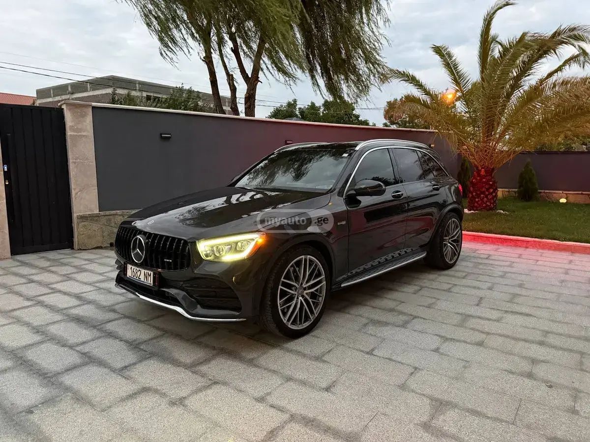 Mercedes-Benz GLC 43 AMG 2021 — photo 2