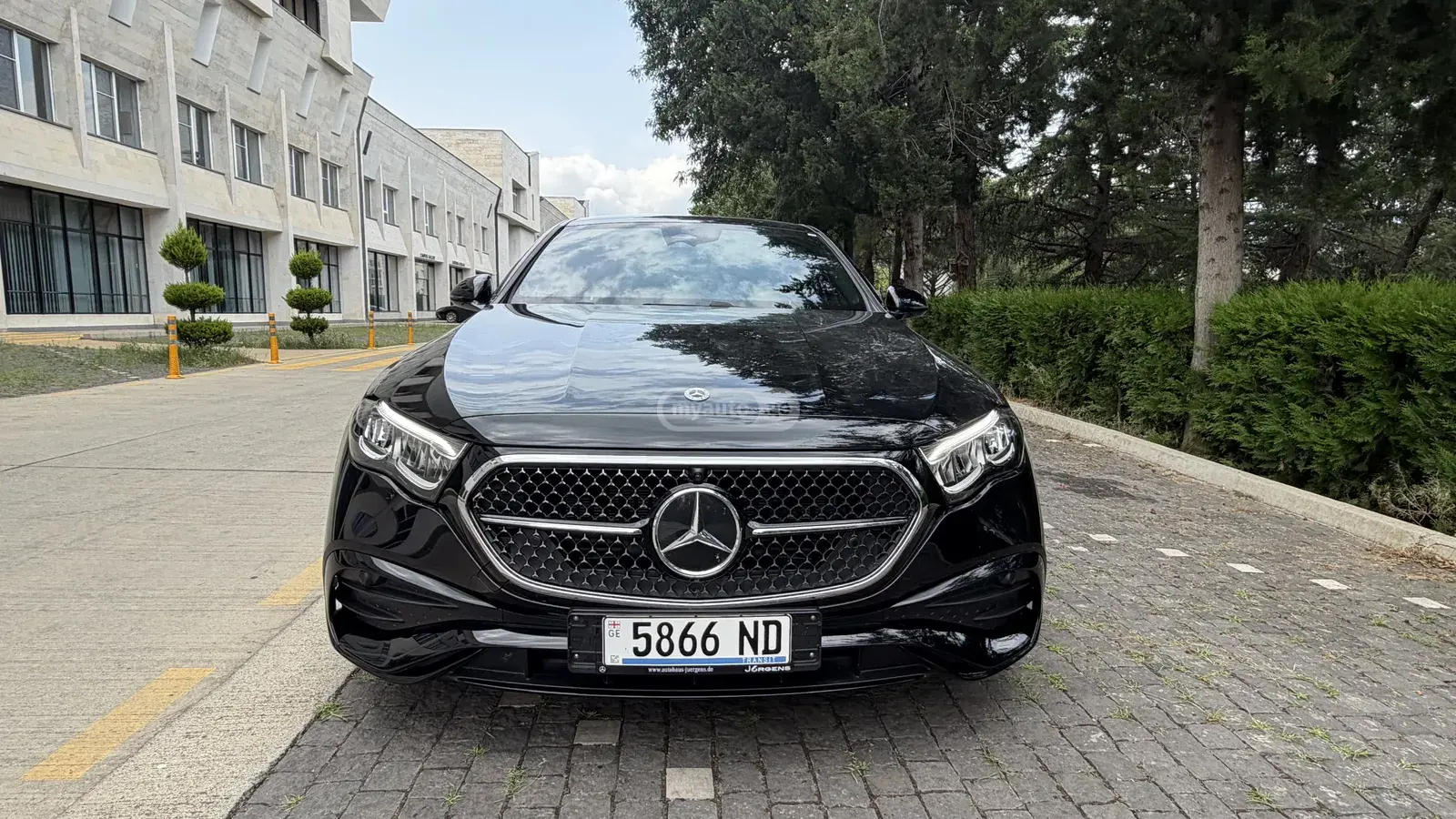 Mercedes-Benz E 200