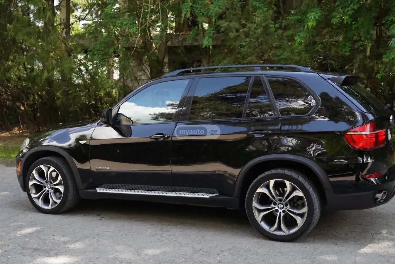 BMW X5 2012 — photo 2