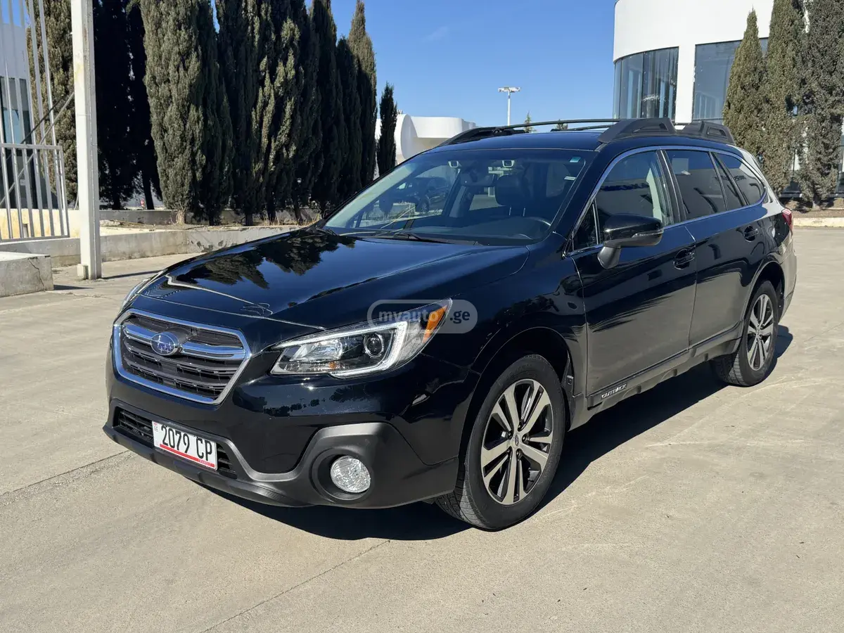 Subaru Outback 2018 — photo 2