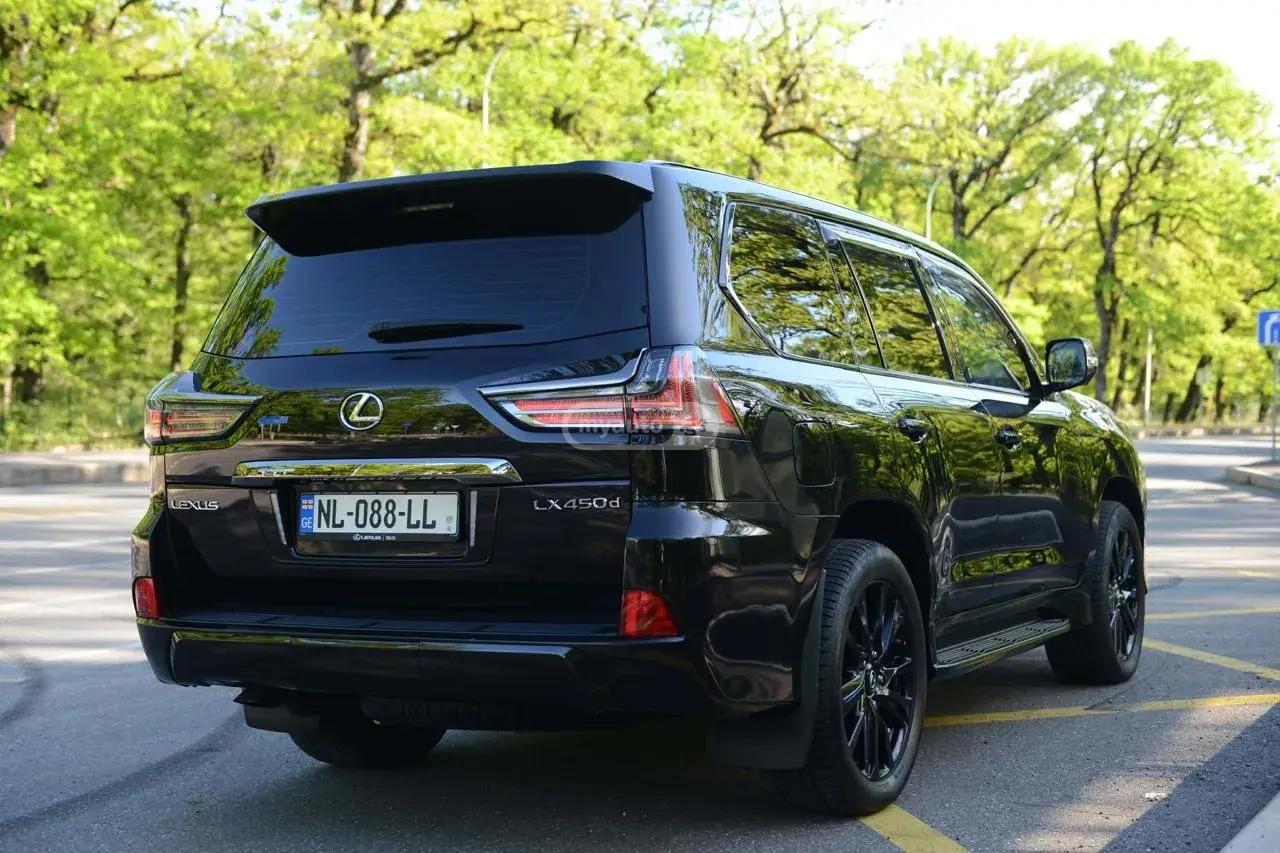 Lexus LX 450