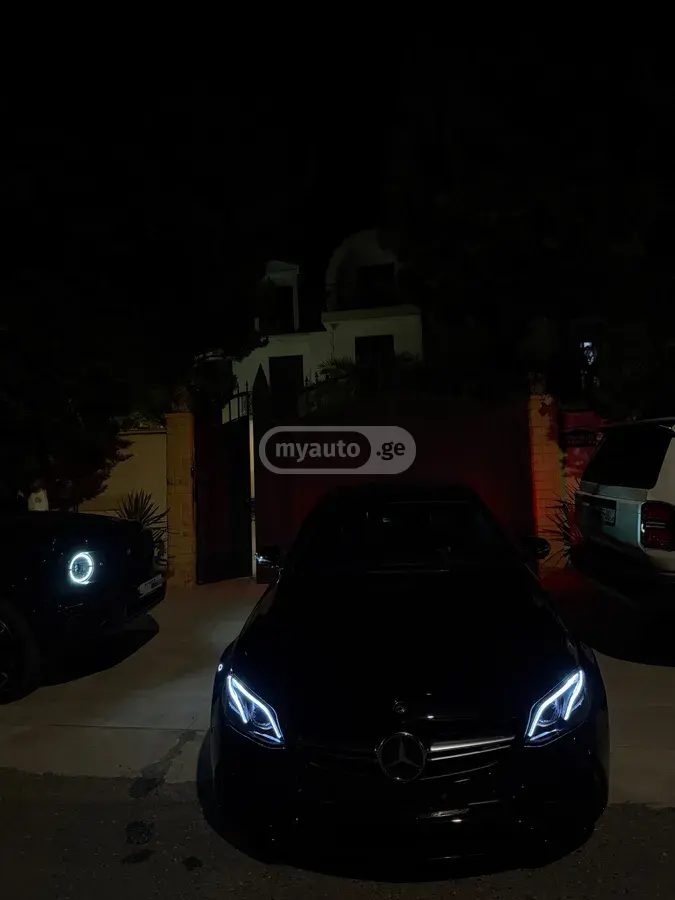 Mercedes-Benz E 63 AMG